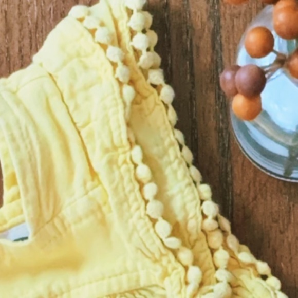 Old Navy Flower Embroidered Yellow Baby doll Top - Picture 4 of 6